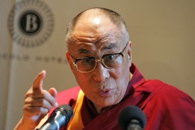 Obama má odlišný styl, říká dalajlama.